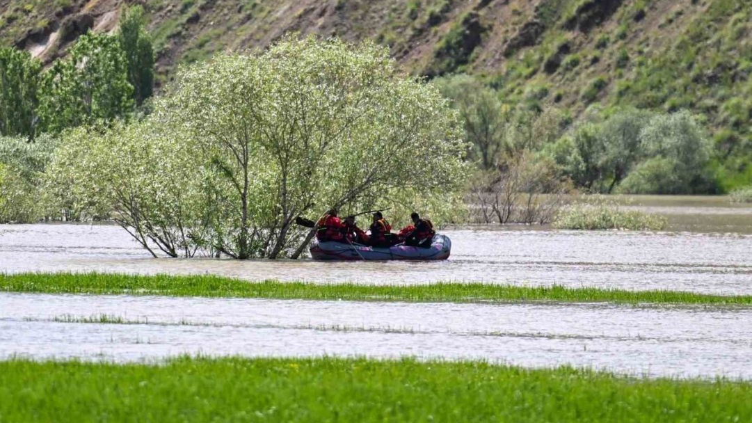Aras Nehri'nde Kaybolan Okan 5 Gündür Aranıyor