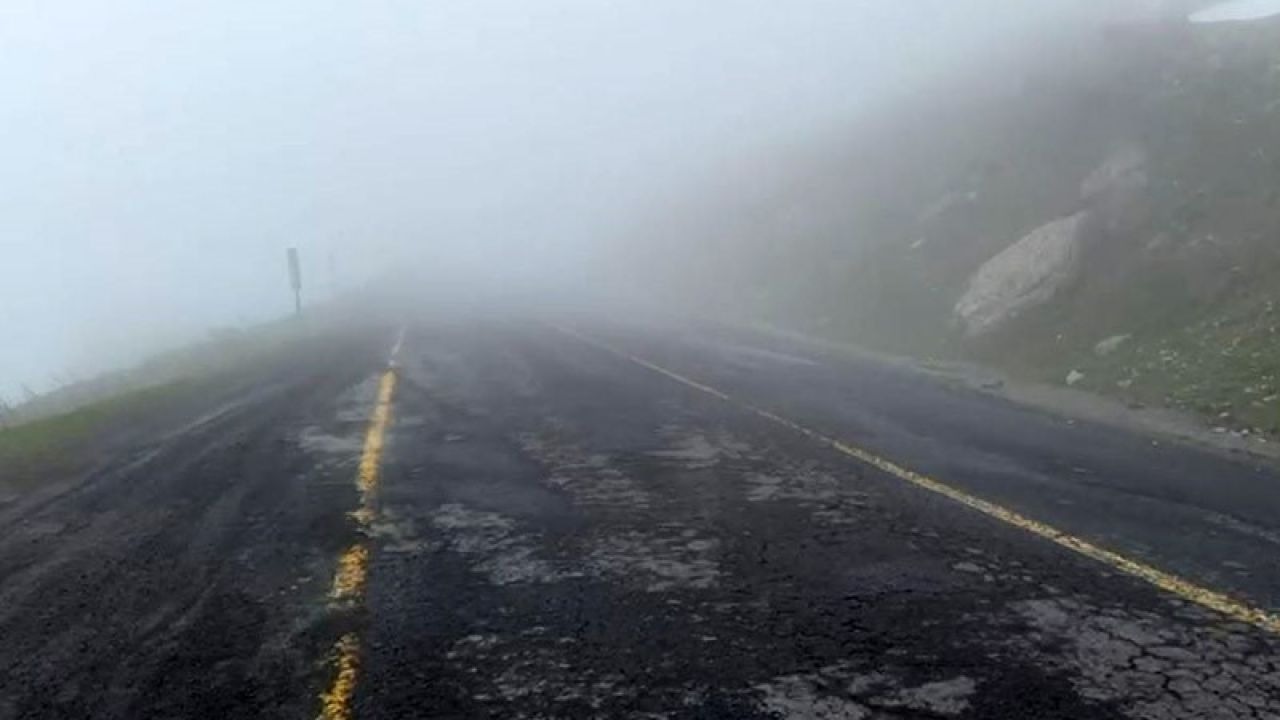 Ardahan-Artvin Karayolunda Ulaşım Alarmı: Sürücülere "Takip Mesafesi" Uyarısı