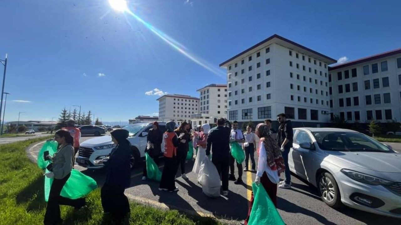 Ardahan Üniversitesinde "Bulmak İstediğin Gibi Bırak" Hareketi: Genç TEMA'dan Çevre Temizliği Seferberliği