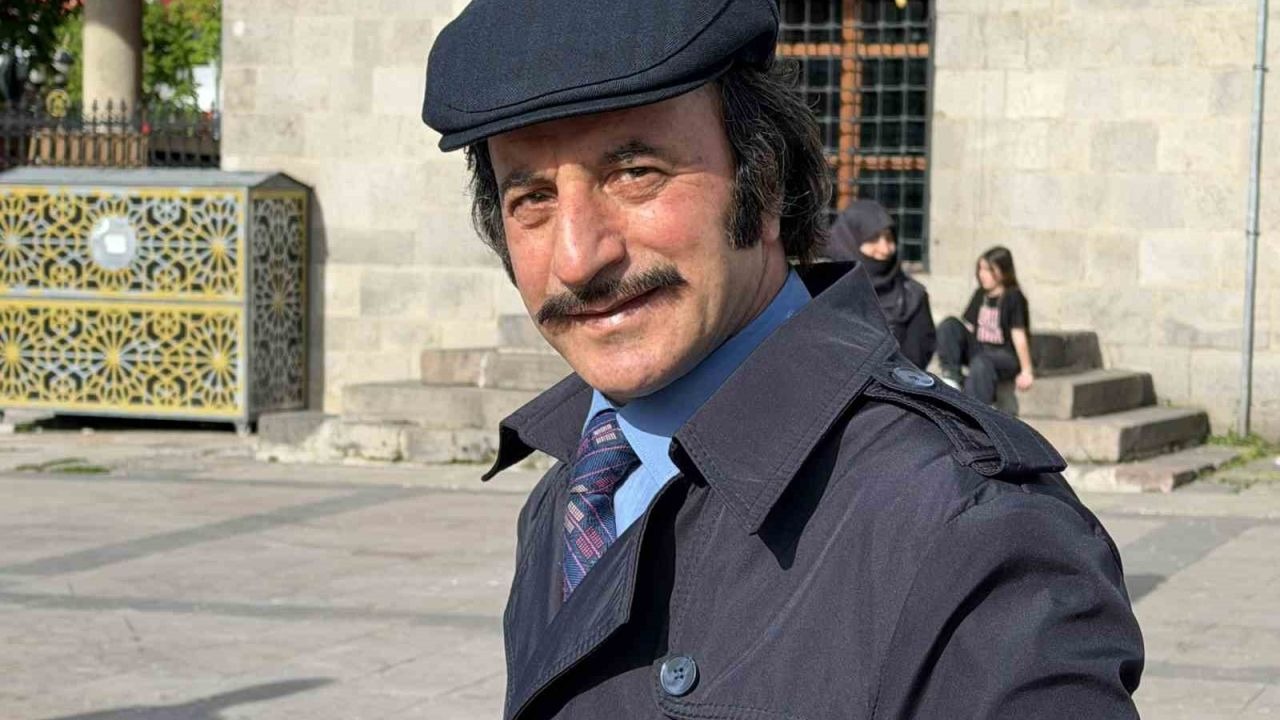 "Baba Sen Bu Müziği Nasıl Yaptın?" Erzurumlu Hikmet Gündüz'ün Tek Hayali Orhan Gencebay’la Tanışmak