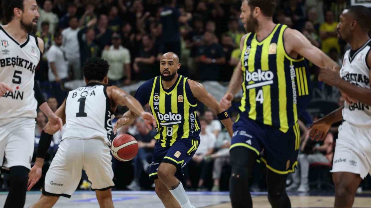 Basketbolda Dev Randevu: Beşiktaş ile Fenerbahçe Beko Şampiyonluk İçin Sinan Erdem'de