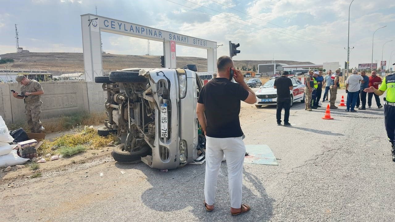 Ceylanpınar'da Kamyonet Devrildi: 2 Yaralı