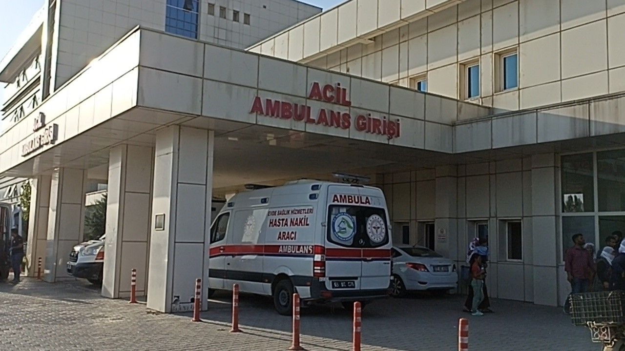 Erciş İlçe Merkezinde Ortalık Savaş Alanına Döndü! Silahlı Bıçaklı Kavgada 5 Yaralı