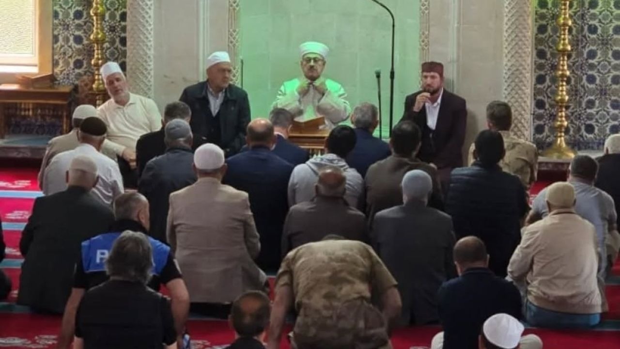 Erzurum Şehidini Unutmadı: Kahraman Yunus Çelebi Dualarla Yad Edildi