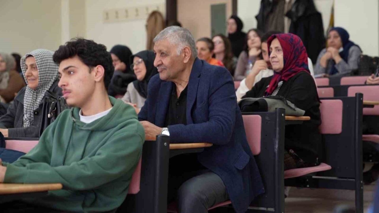 Erzurum Teknik Üniversitesinde Kuşaklar Buluştu: "Zamanlar Arası Diyalog" Söyleşisi Düzenlendi