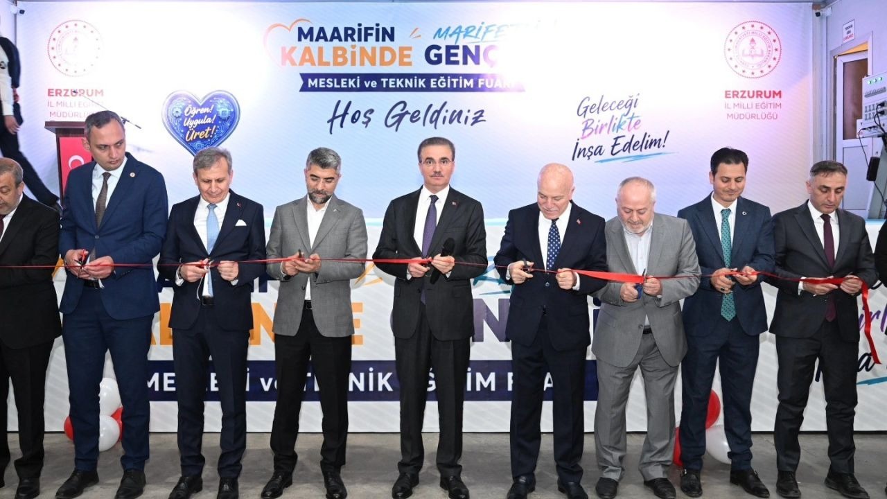 Erzurum’da "Marifetli Gençlik" Sahneye Çıktı: Vali Aydın Baruş’tan Mesleki Eğitim Vurgusu