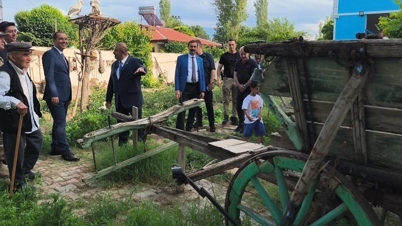 Iğdır Valisi Taşolar'dan Ata Ocağı Müzesi'ne Ziyaret