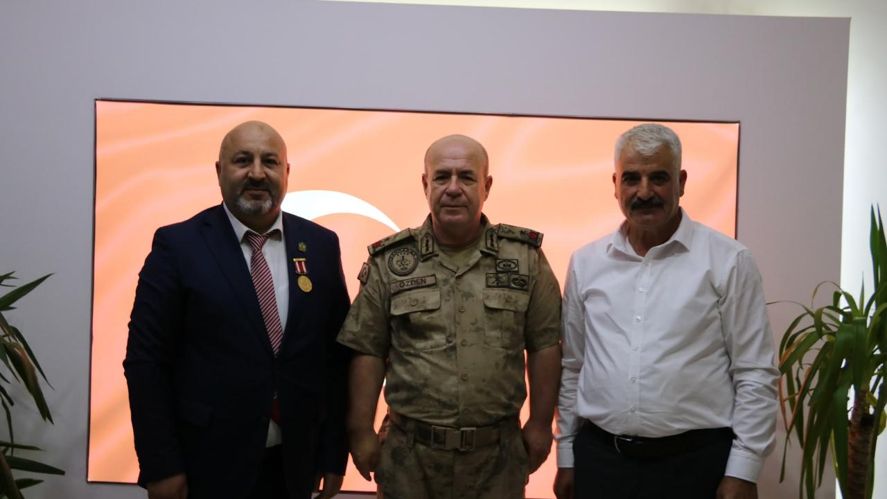 Iğdır'da Şehit Aileleri ve Gazilerden Jandarmaya Anlamlı Ziyaret
