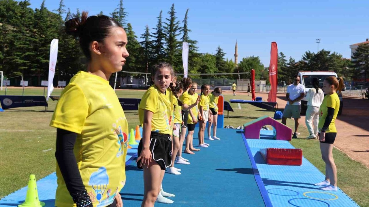 Jimnastikte Dev Atılım: 2 Sporcuyla Başlayan Serüven 250 Kişilik Dev Kadroya Ulaştı