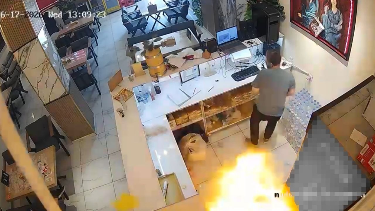 Kafede Mutfak Tüpü Bomba Gibi Patladı: O Anlar Kamerada