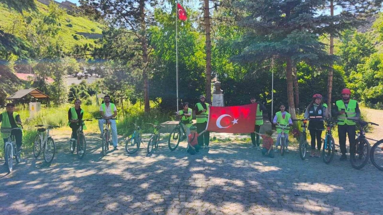 Kars’ta Sağlıklı Gelecek İçin Pedal Çevirdiler: Yeşilay’ın 13. Geleneksel Bisiklet Turu’na Yoğun Katılım