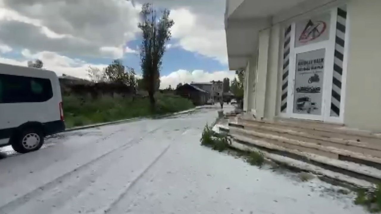 Kars'ta Sıra Dışı Afet! Vatandaşlar Haziranda Küreklere Sarıldı
