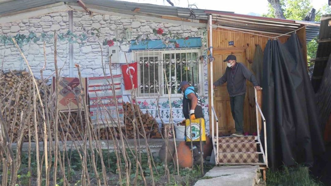 Oltu'da Kene Seferberliği: Ekipler Sahada!