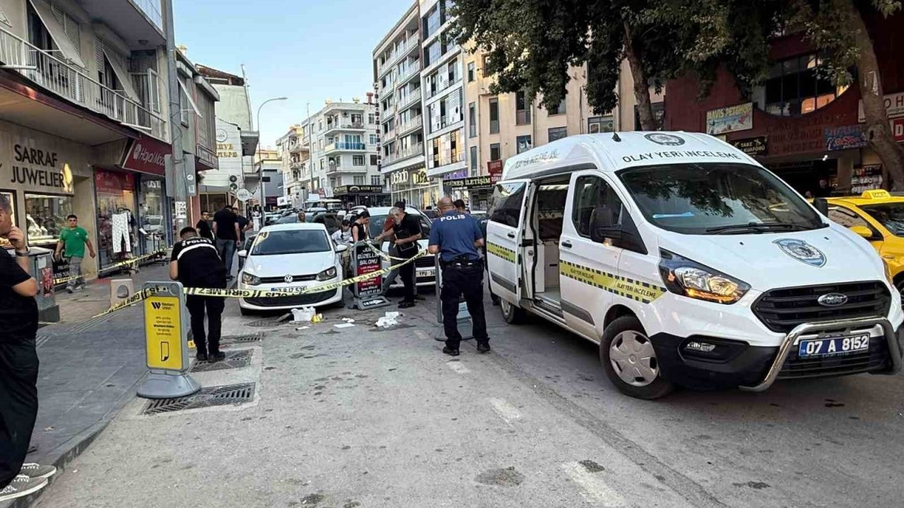 Serik Merkezinde Silahlı Saldırıya Uğrayan Esnaf O Anları Anlattı: "Eşime Pastayı Yediremedik"