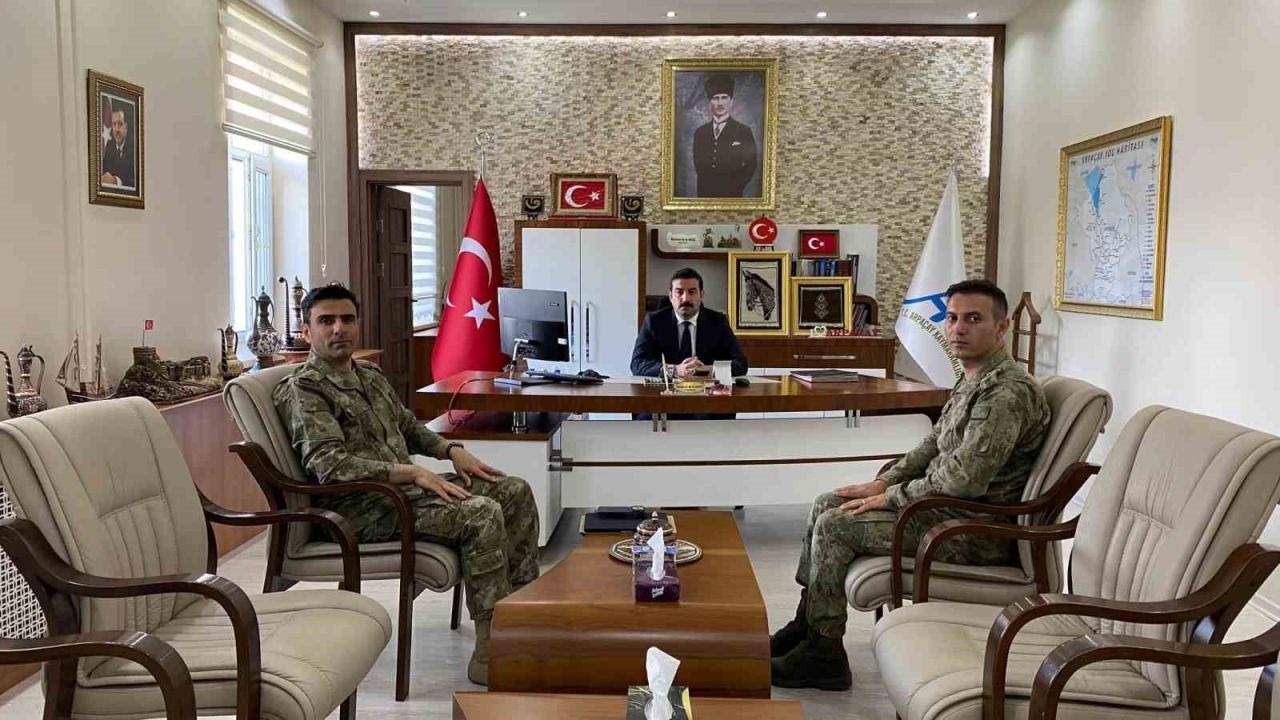 Sınır Hattındaki Tedbirler Masaya Yatırıldı! Binbaşı Günfer’den Arpaçay’da Önemli Görüşme
