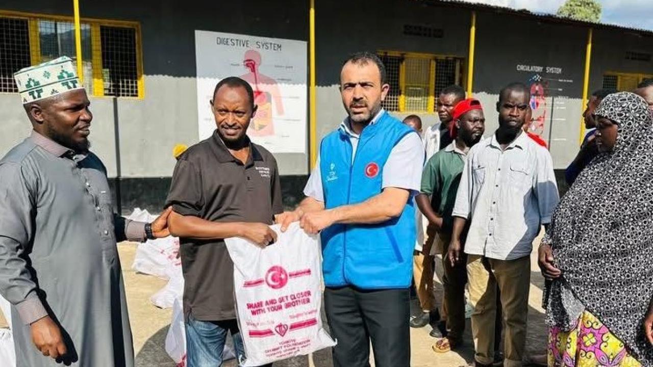 Tuzluca'dan Afrika'ya Kurban Köprüsü: Emanetler Ulaştı