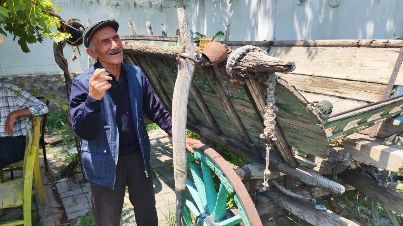 12 Yıl Çobanlık Yaparak Aldığı Öküz Arabasını Karakoyunlu Ata Ocağına Bağışladı
