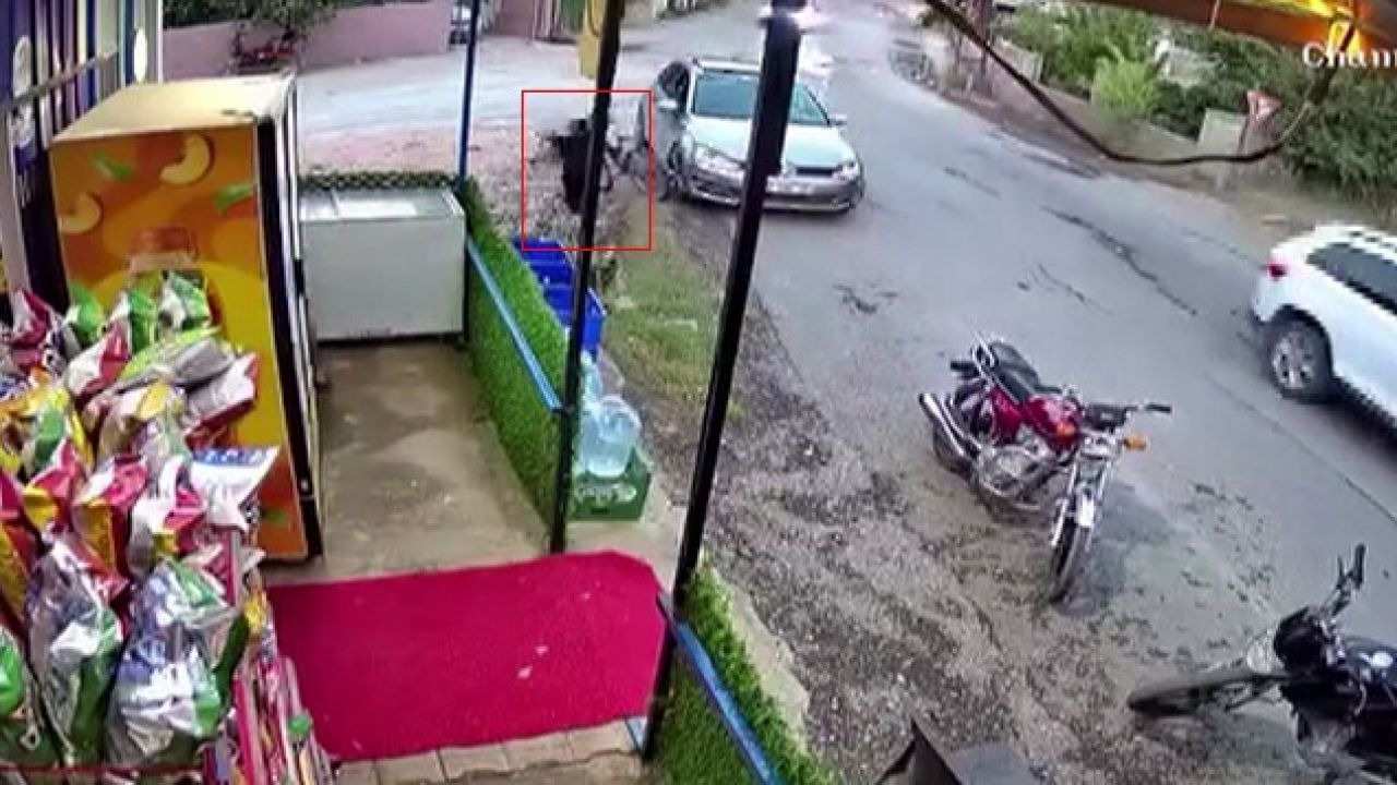 3 Metrelik Kuyuya Düşen Çocuk Son Anda Kurtarıldı