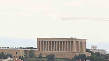 Türk Yıldızları'ndan Ankara semalarında zirve provası