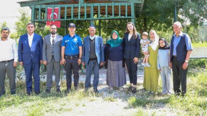 Gürpınar Kaymakamı Fatma Turhan Keser’den Şehit Kabir ve Aile Ziyareti