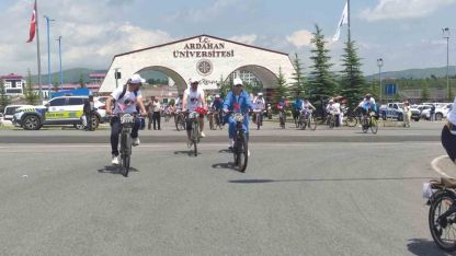 Ardahan’da Bisiklet Festivali Coşkusu Başladı