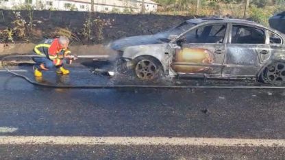 Bingöl’de seyir halindeki otomobil alev aldı