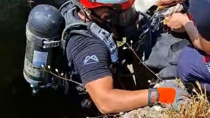 Kuyuya düşen keçi kurtarıldı