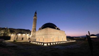 Van'da Gökyüzünde Büyüleyici Buluşma