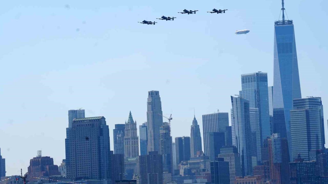 ABD'nin 250. yılına muhteşem kutlama: New York'ta "Parade of Sail" geçidi