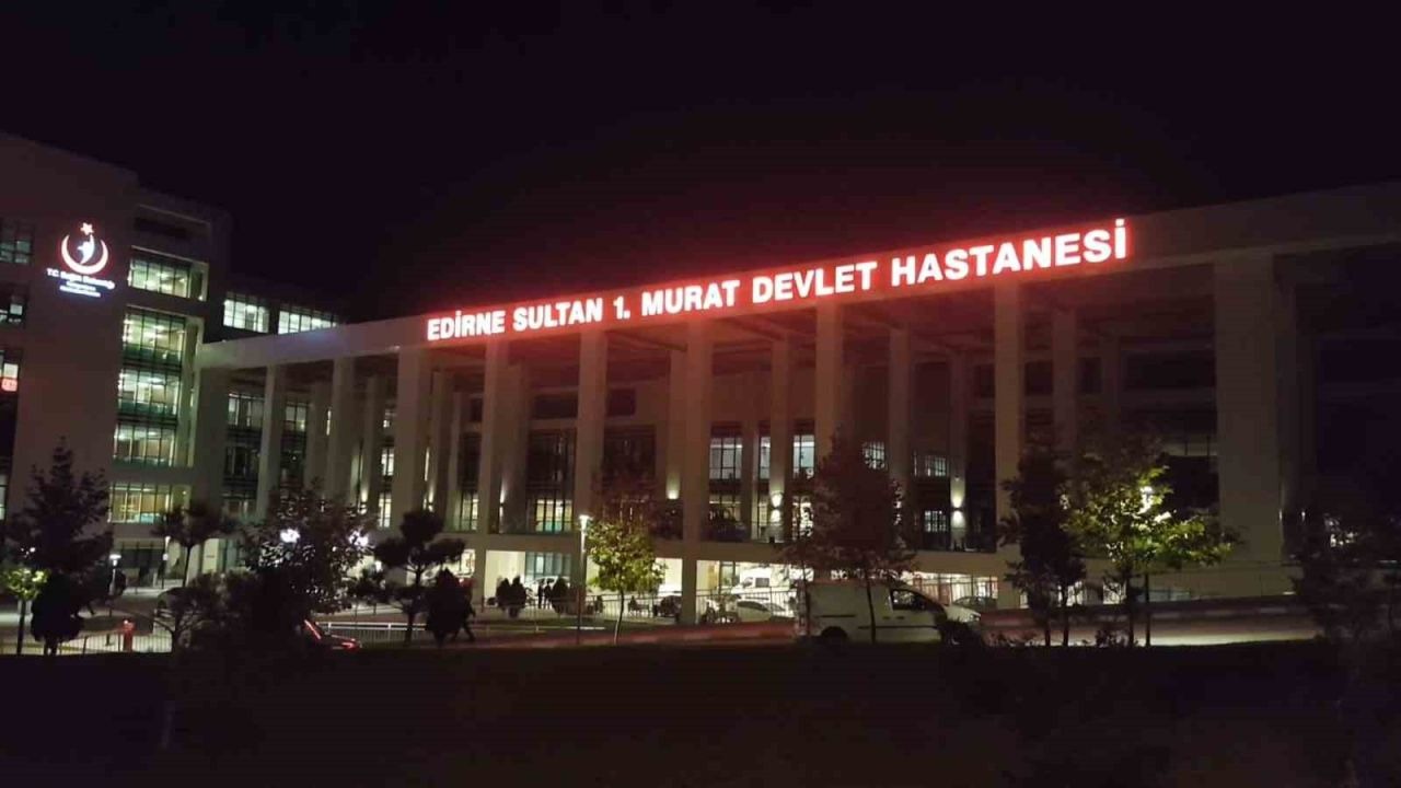 Ahıra Yıldırım Düştü: 3 Hayvan Telef Oldu, 1 Yaralı