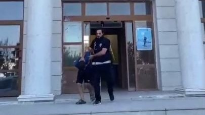 Boşanmak İsteyen Eşini Bıçakla Rehin Alıp Öldüresiye Dövdü