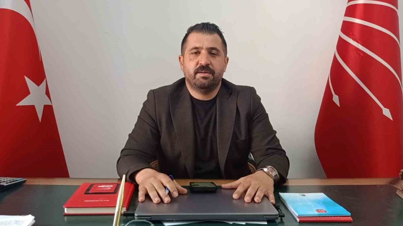 CHP Kars’ta Deprem: İl Başkanı Onur Uludaşdemir Merkez Kararıyla Görevden Alındı