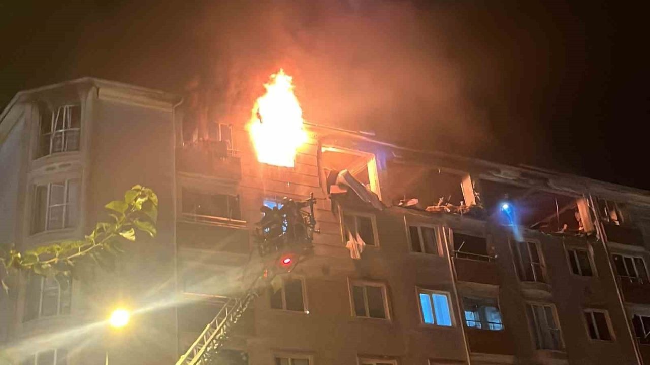 Çorlu'da Apartman Patlaması: 2 Can Kaybı, 5 Yaralı