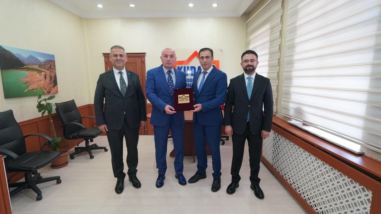 Erzurum’da Atıl Koyun Yününden Biyoteknolojik Dönüşüm: İlaç ve Kozmetik Sanayisine Dev Destek