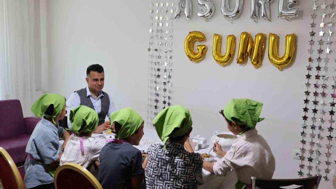Erzurum'da Devlet Korumasındaki Çocuklardan Aşure Etkinliği