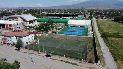 Iğdır'da Çok Amaçlı Spor Salonu İnşaatında Yüzde 65 Tamamlandı