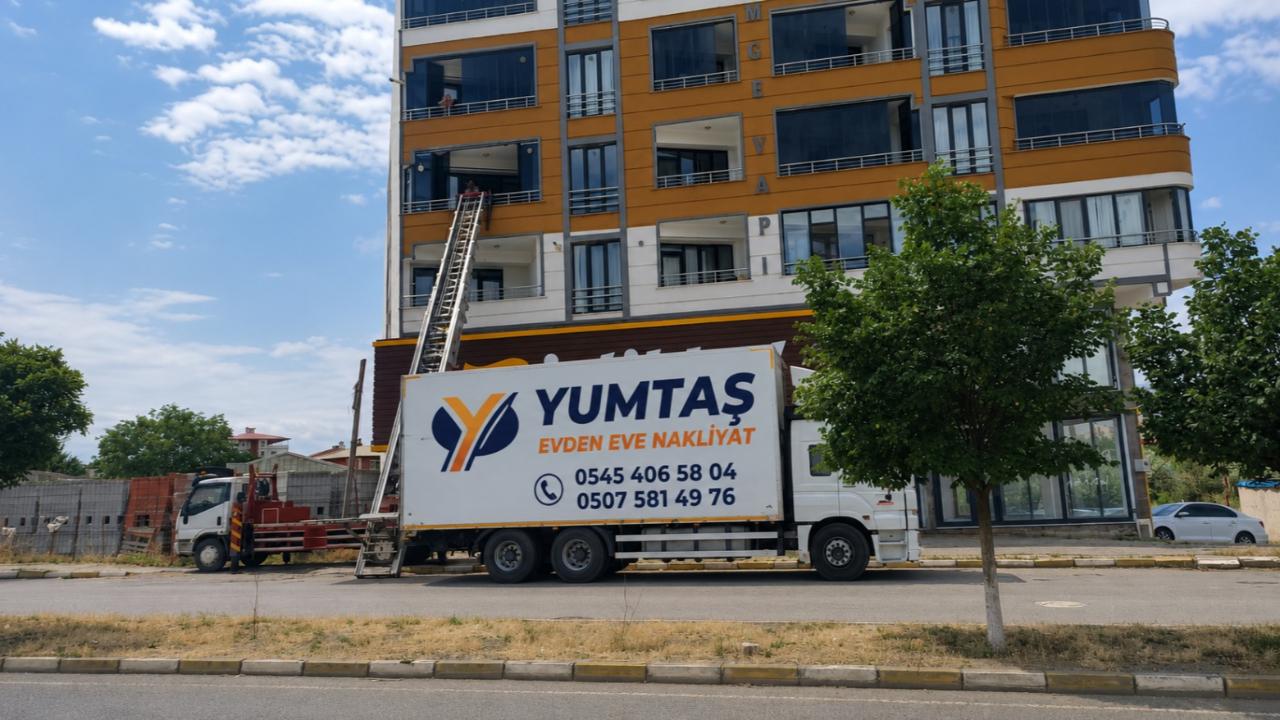 Iğdır'da taşınma hareketliliği arttı