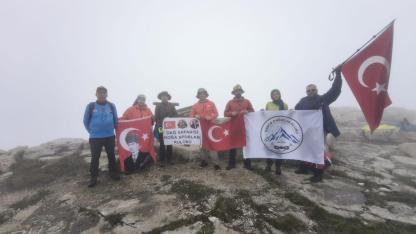 Iğdırlı Dağcılardan Azerbaycan'daki Kepez Dağı'na Başarılı Tırmanış