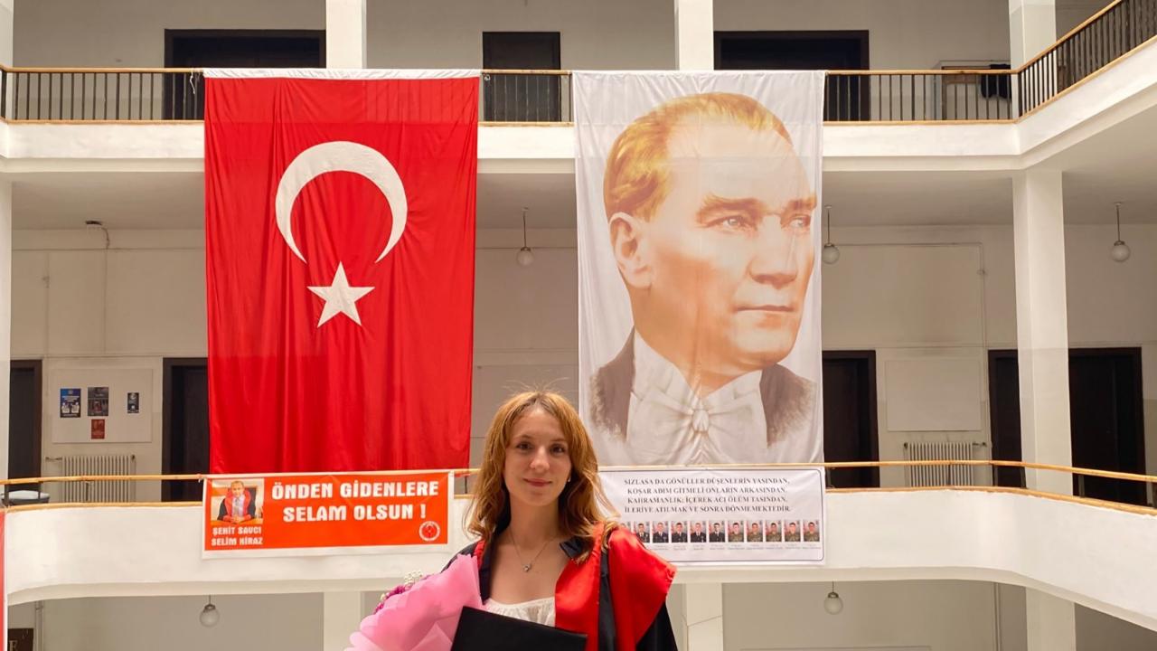 Iğdırlı Gamze Çiflik, 90 Puanla Hakimlik Sınavını Kazandı!