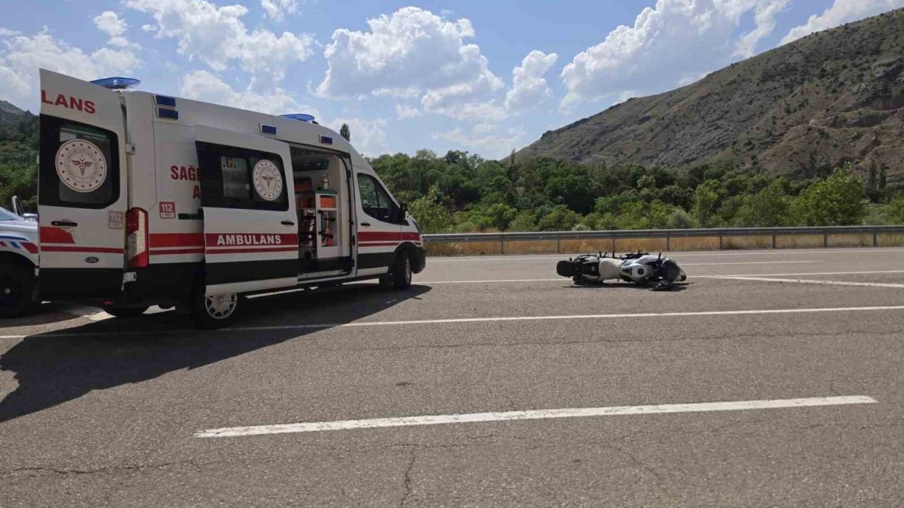 İspir yolunda motosiklet kazası hafif yaralanma ile atlatıldı