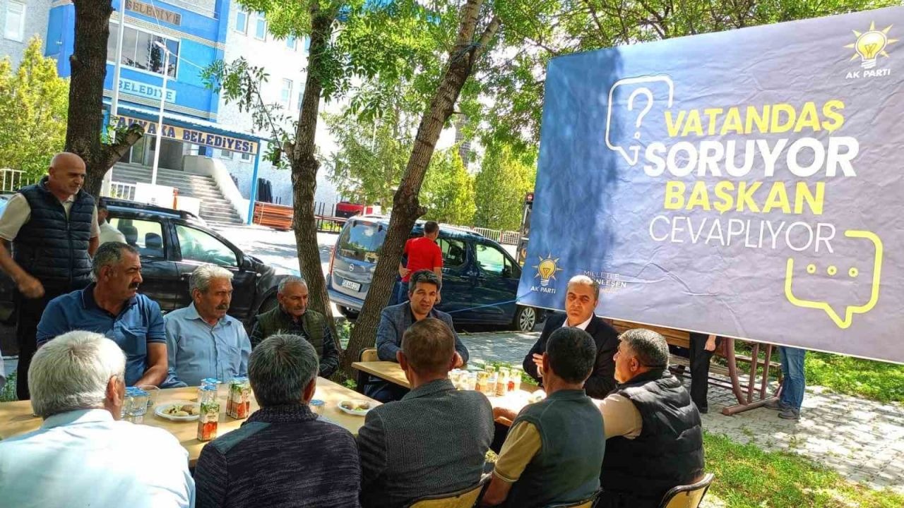Katılımcı Belediyecilik Örneği: Akyaka Belediye Başkanı Toptaş İlçe Sakinlerinin Taleplerini Tek Tek Dinledi