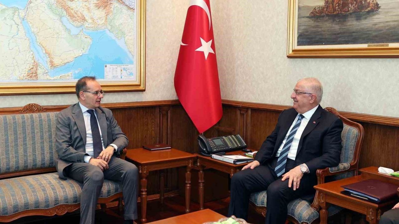 Milli Savunma Bakanı Güler'den İtalya Büyükelçisine Kabul