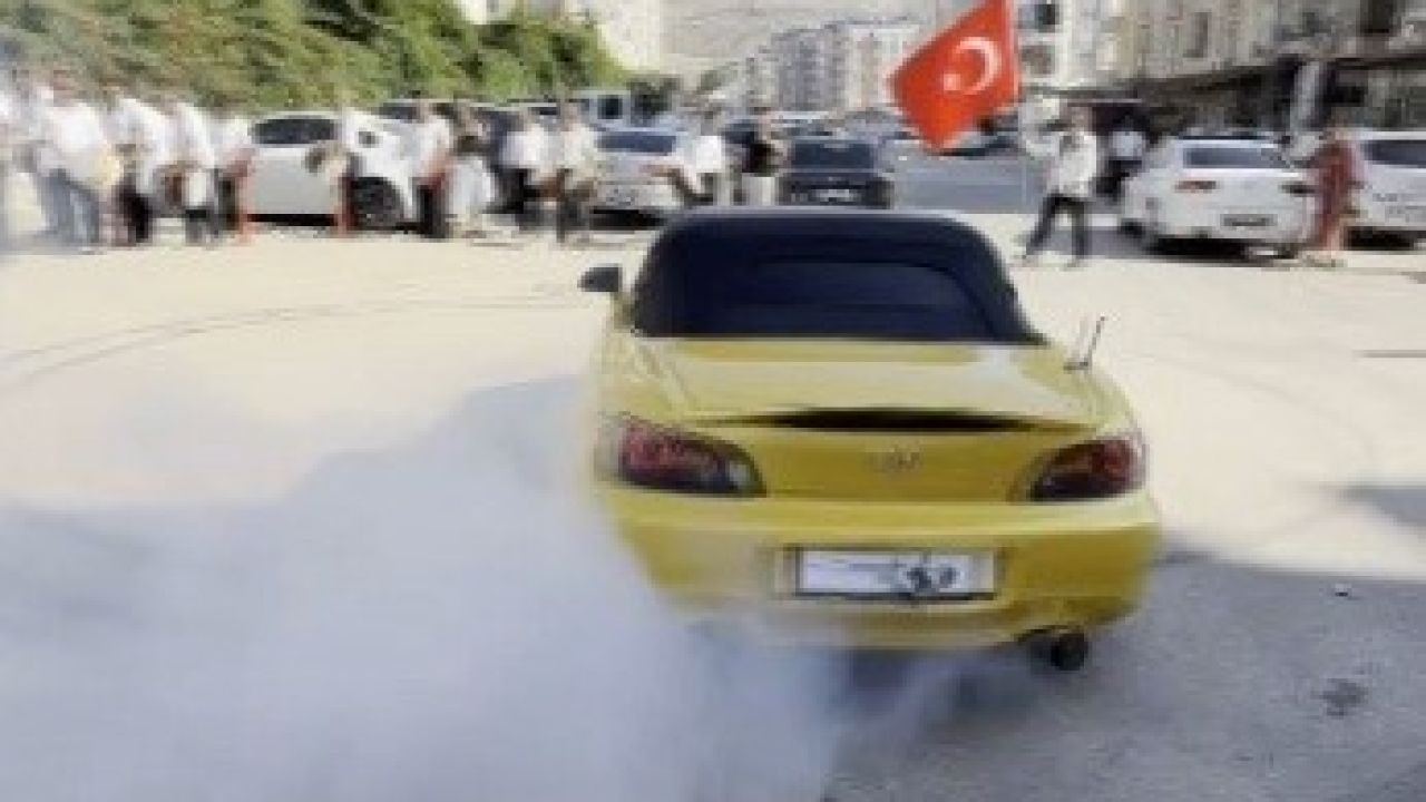 Reyhanlı’da düğün konvoyunda drift yapan sürücüye ceza yağdı