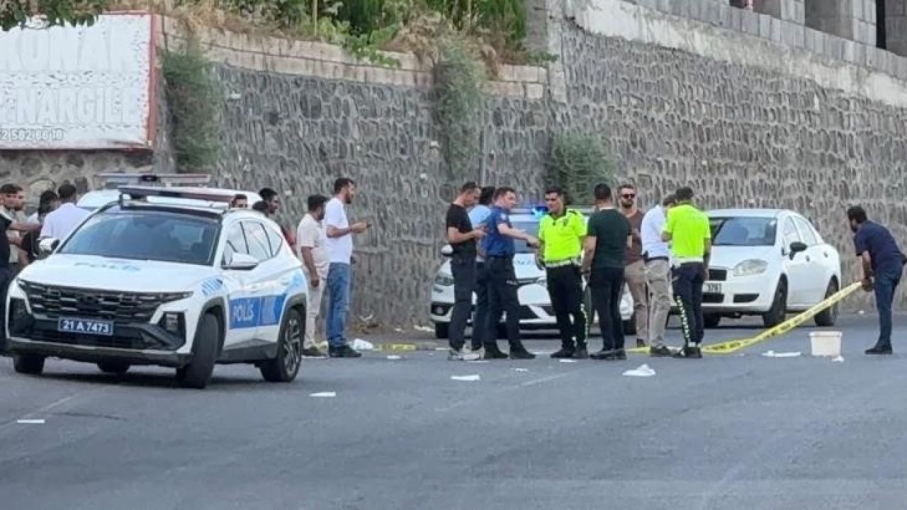 Sur ilçesinde Esnaf-Müşteri Kavgası Kanlı Bitti: 1 Ölü