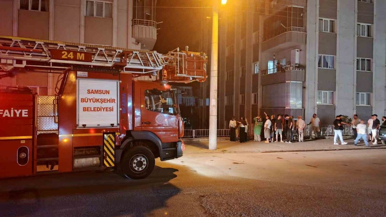 Telefon Paniği: İtfaiye Kapıya Dayandı, Yaşlı Adam Uykudan Uyandı