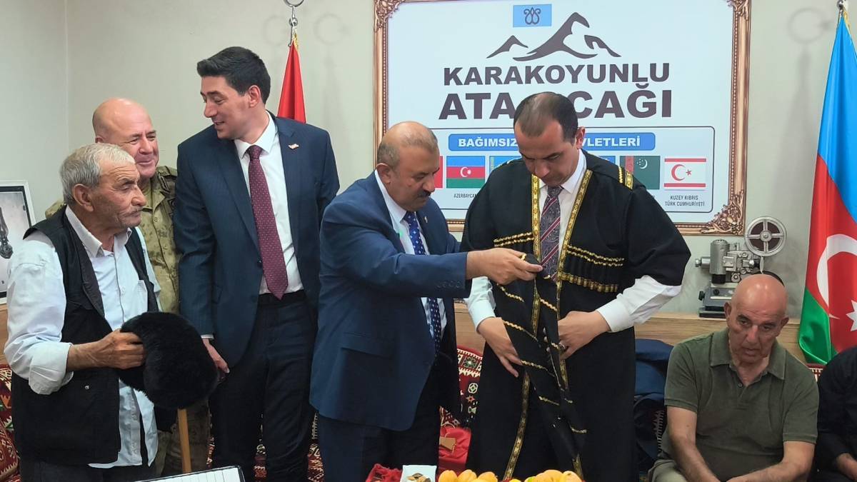 Iğdır Valisi Taşolar'dan Ata Ocağı Müzesi'ne Ziyaret