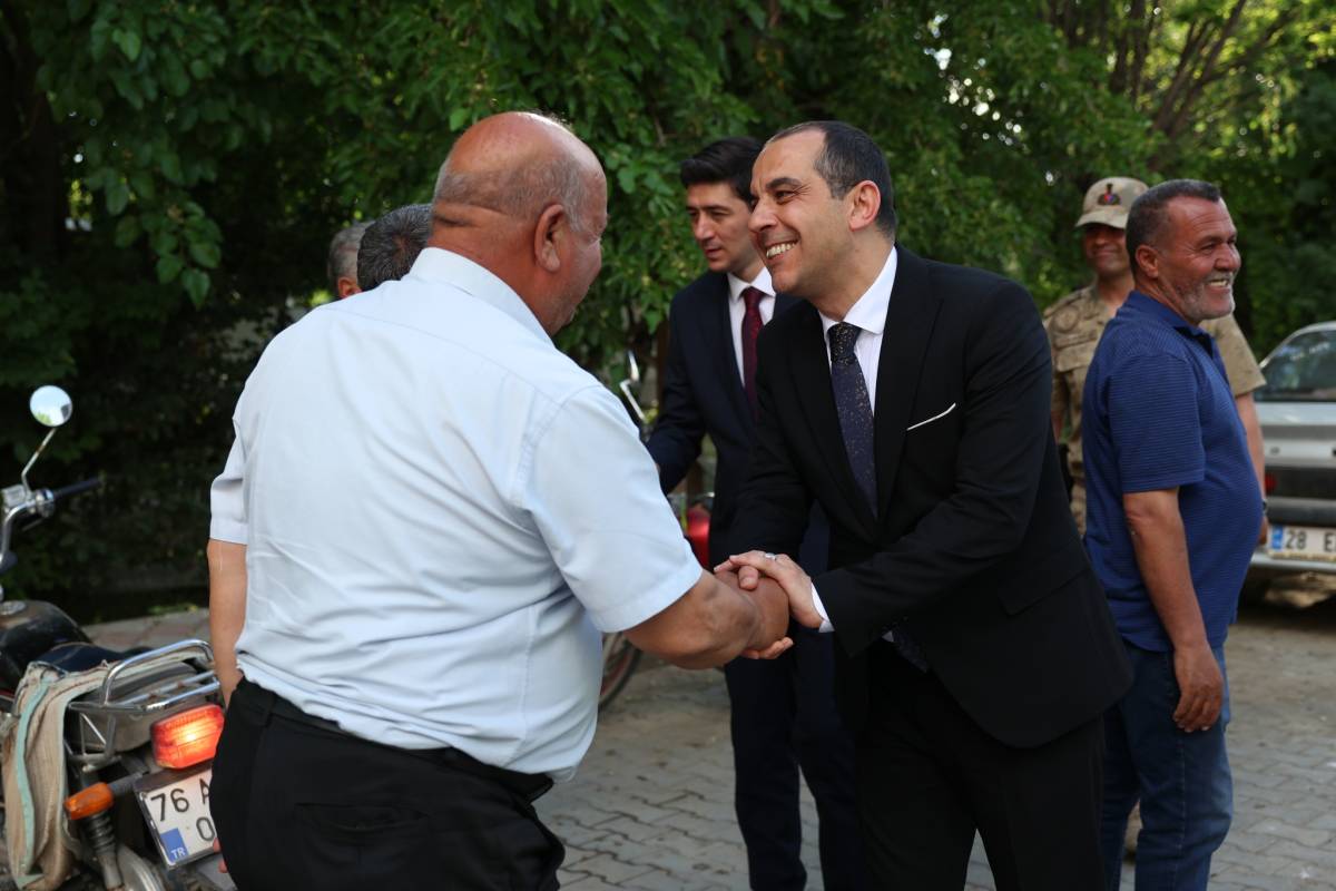 Iğdır Valisi M. Fırat Taşolar’dan Karakoyunlu İlçesine Anlamlı Ziyaret!