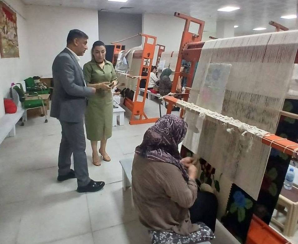 AK Parti İl Başkanı Ayaz'dan Kilim Atölyesine Anlamlı Ziyaret
