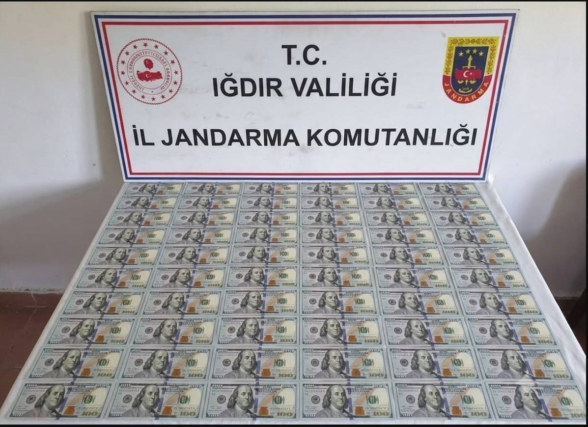 Iğdır'da Sahte Para Alarmı! Suveren Arama Noktasında Ele Geçirildi