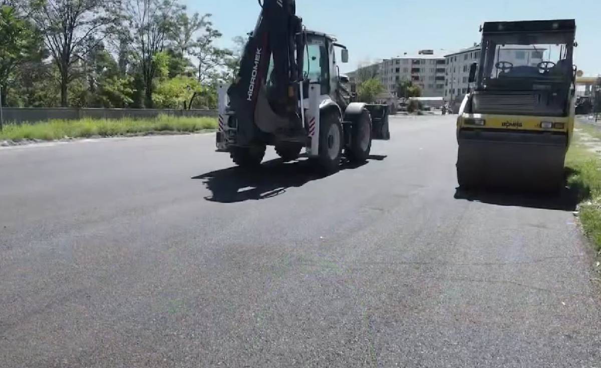 Iğdır'da Diş Hastanesinden Kılıçlar Anıtına Asfalt Serimi Tamamlandı